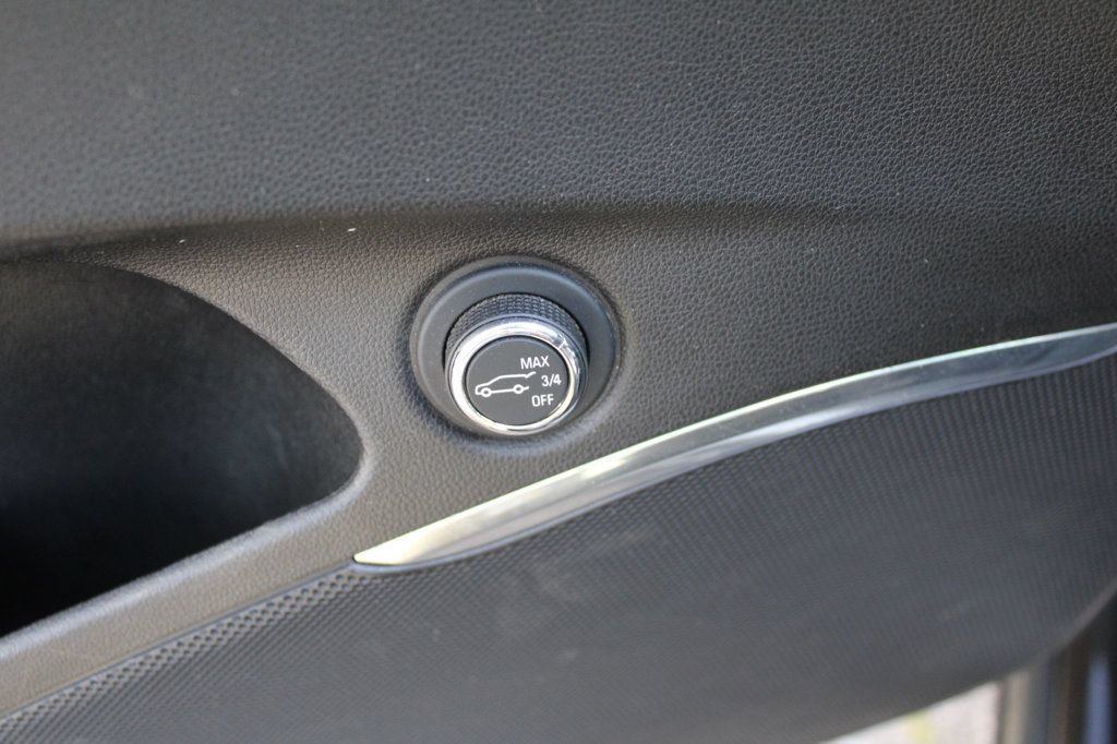 Used 2019 Buick Enclave Essence FWD image 31