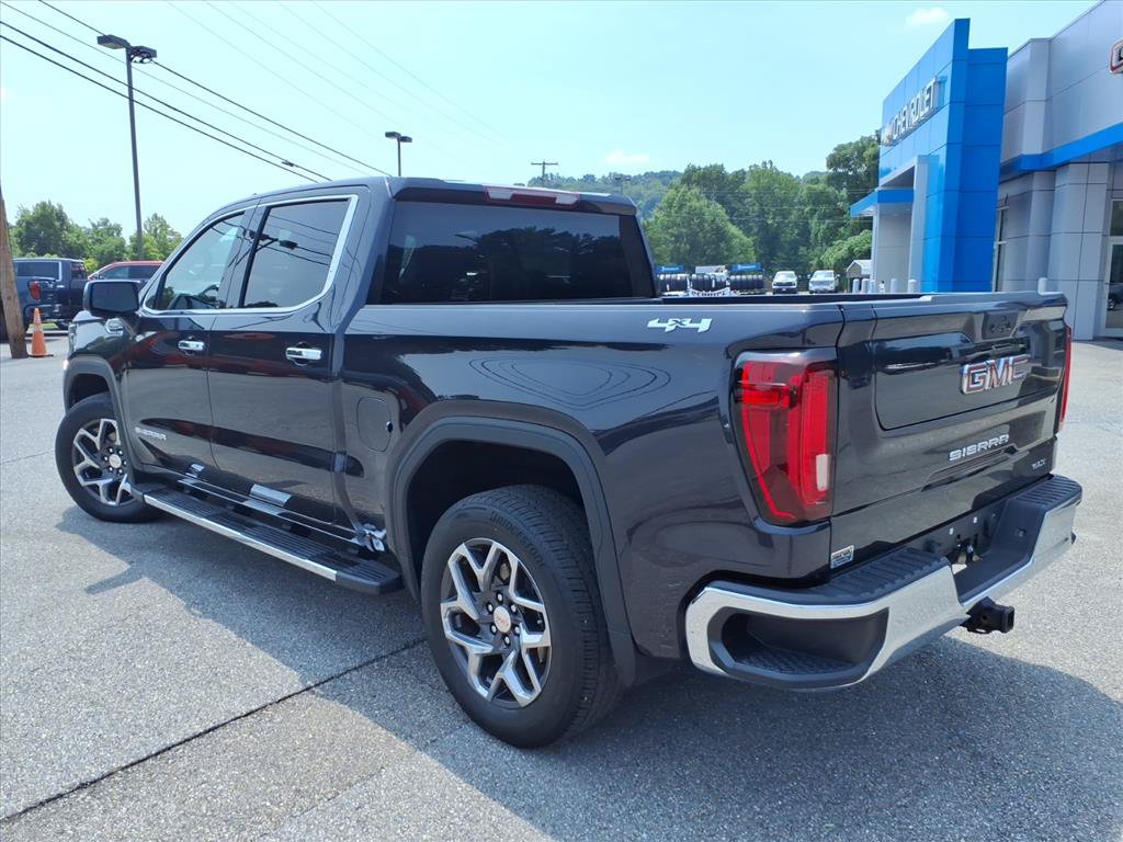 Used 2023 GMC Sierra 1500 SLT w/ SLT Premium Package AWD/4WD image 6