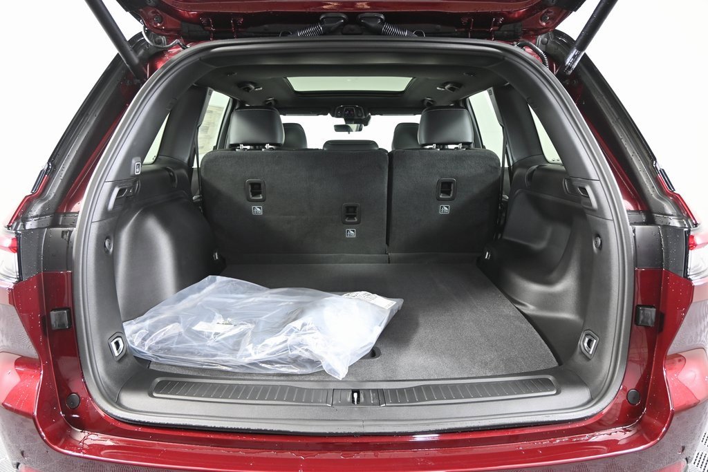 New 2025 Jeep Grand Cherokee Limited w/ Trailer Tow Package image 17