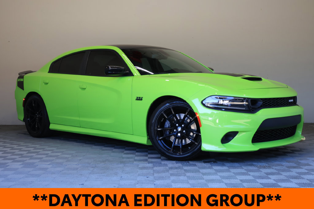 Used 2023 Dodge Charger Scat Pack w/ Daytona Edition Group RWD image 2