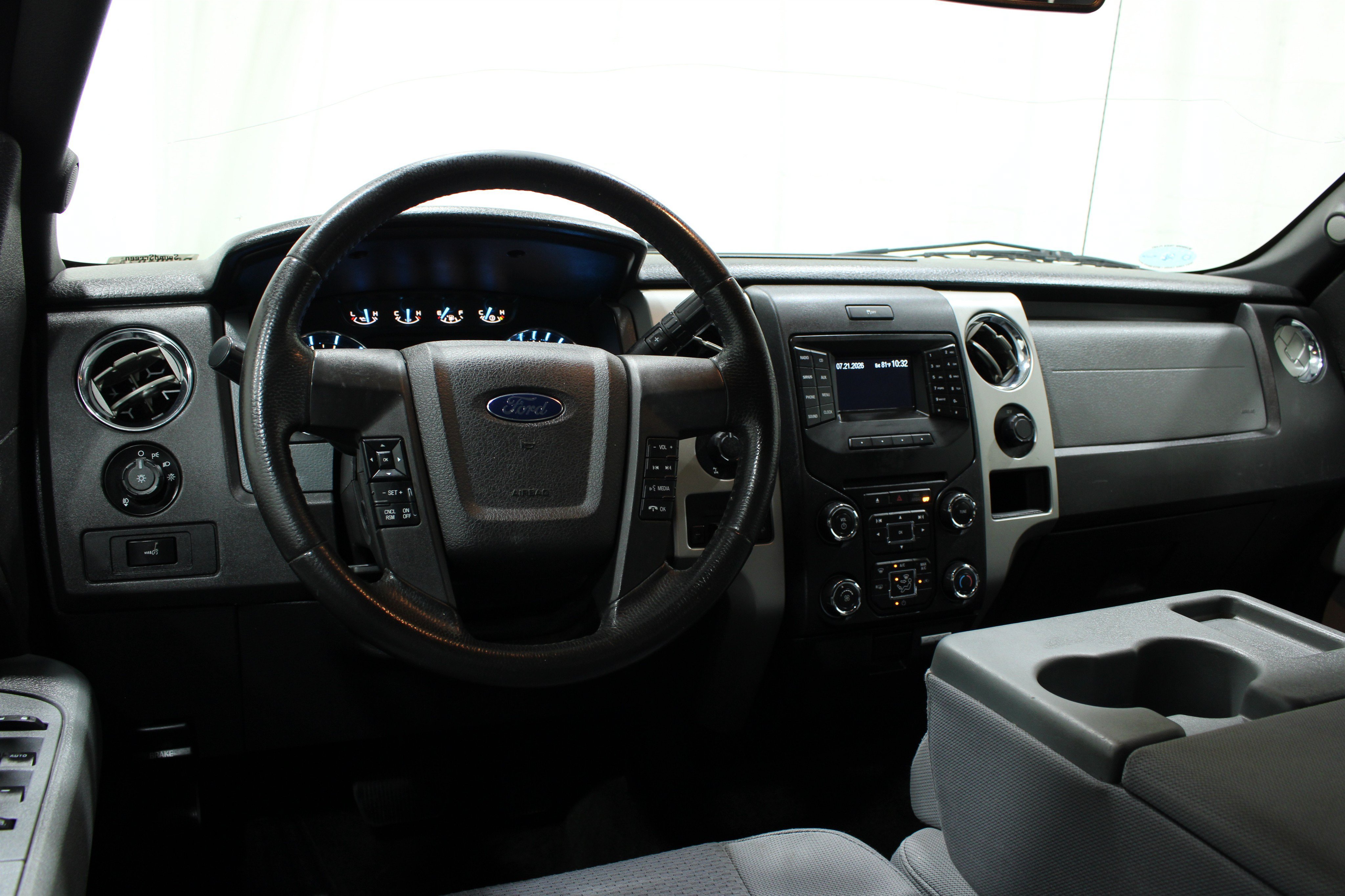 Used 2014 Ford F150 XLT w/ Equipment Group 302A Luxury RWD image 2