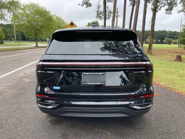 Used 2025 Lincoln Nautilus Premier w/ Equipment Group 102A image 4