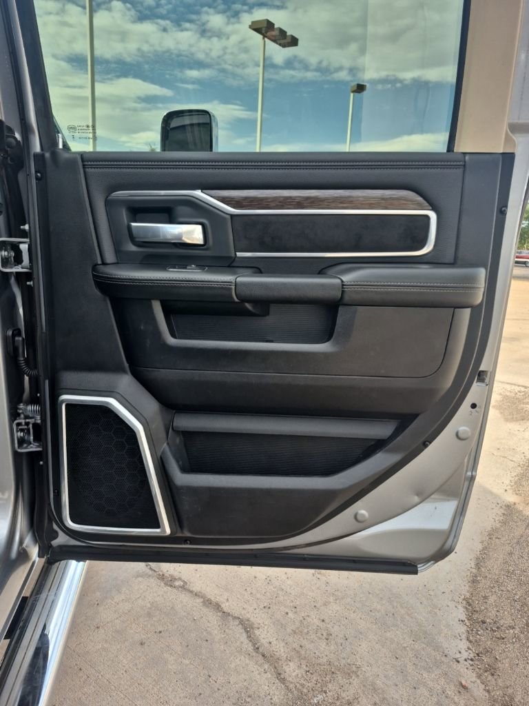 Used 2020 RAM 2500 Laramie AWD/4WD image 19