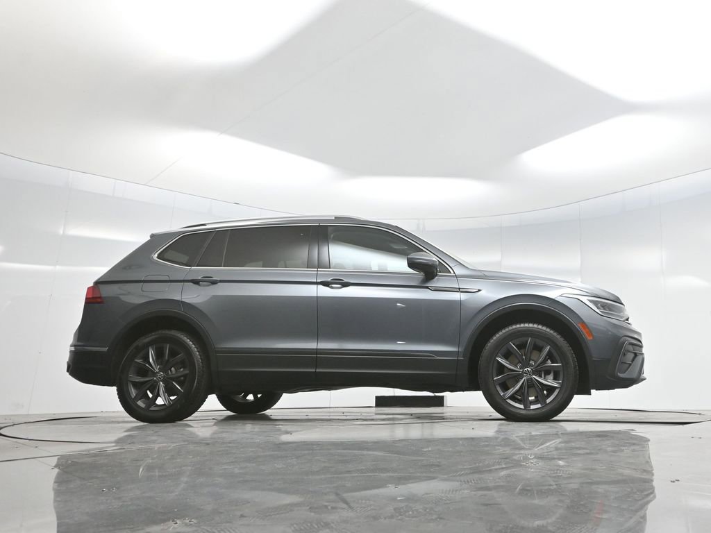 Used 2022 Volkswagen Tiguan SE image 65