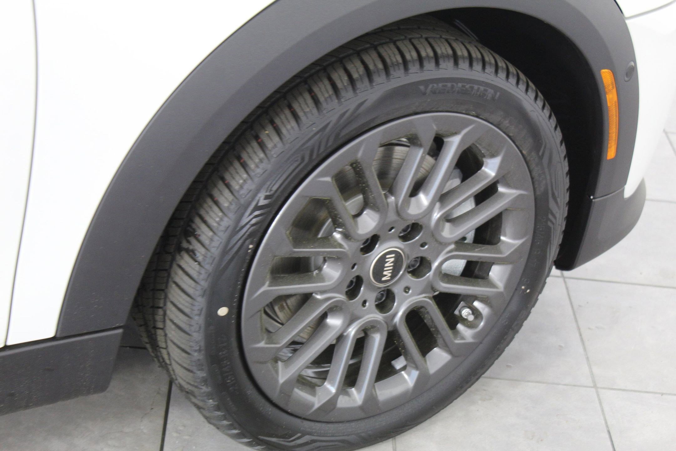 Certified 2025 MINI Cooper S image 21