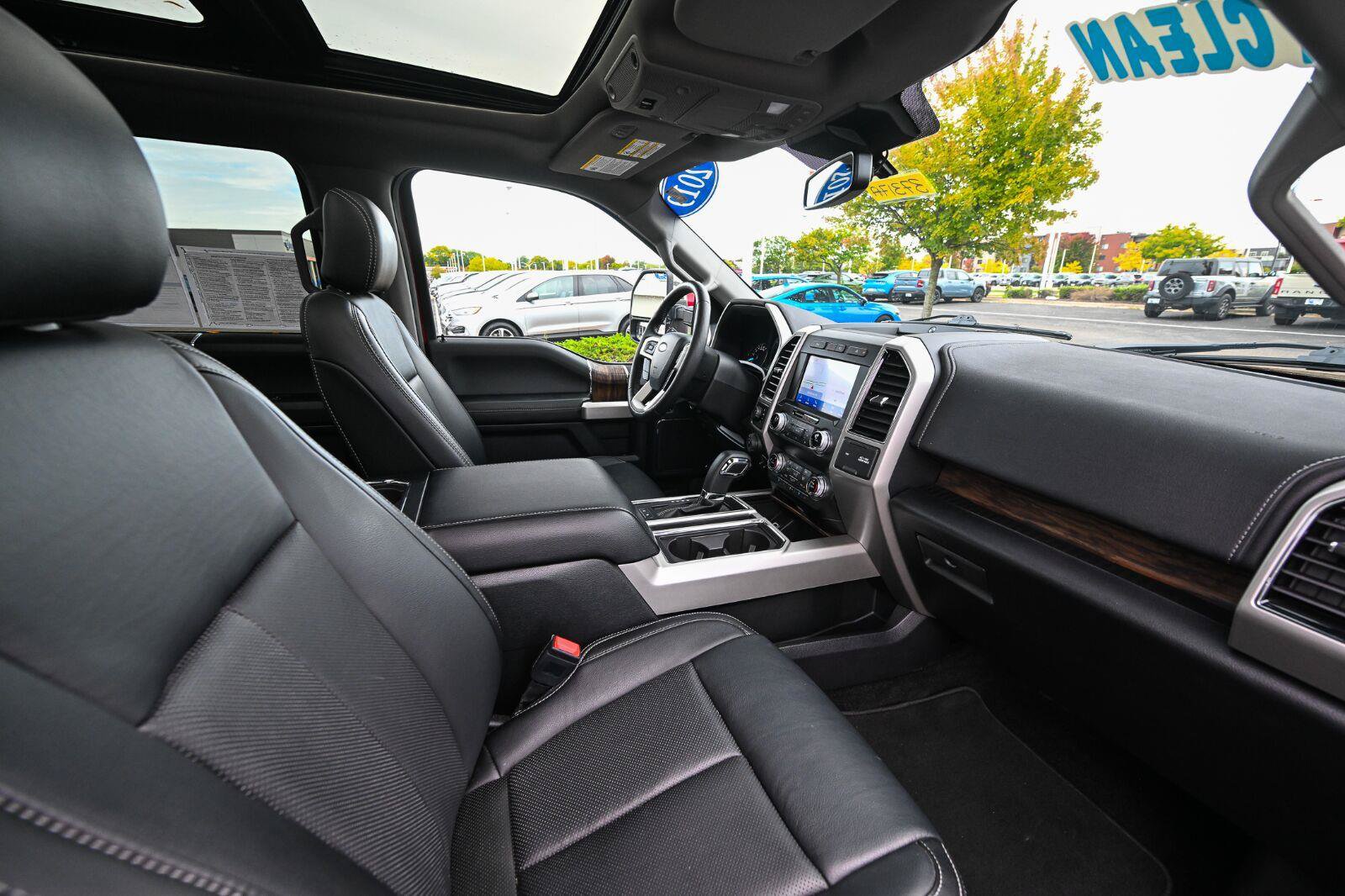 Certified 2019 Ford F150 Lariat w/ Equipment Group 502A Luxury AWD/4WD image 23