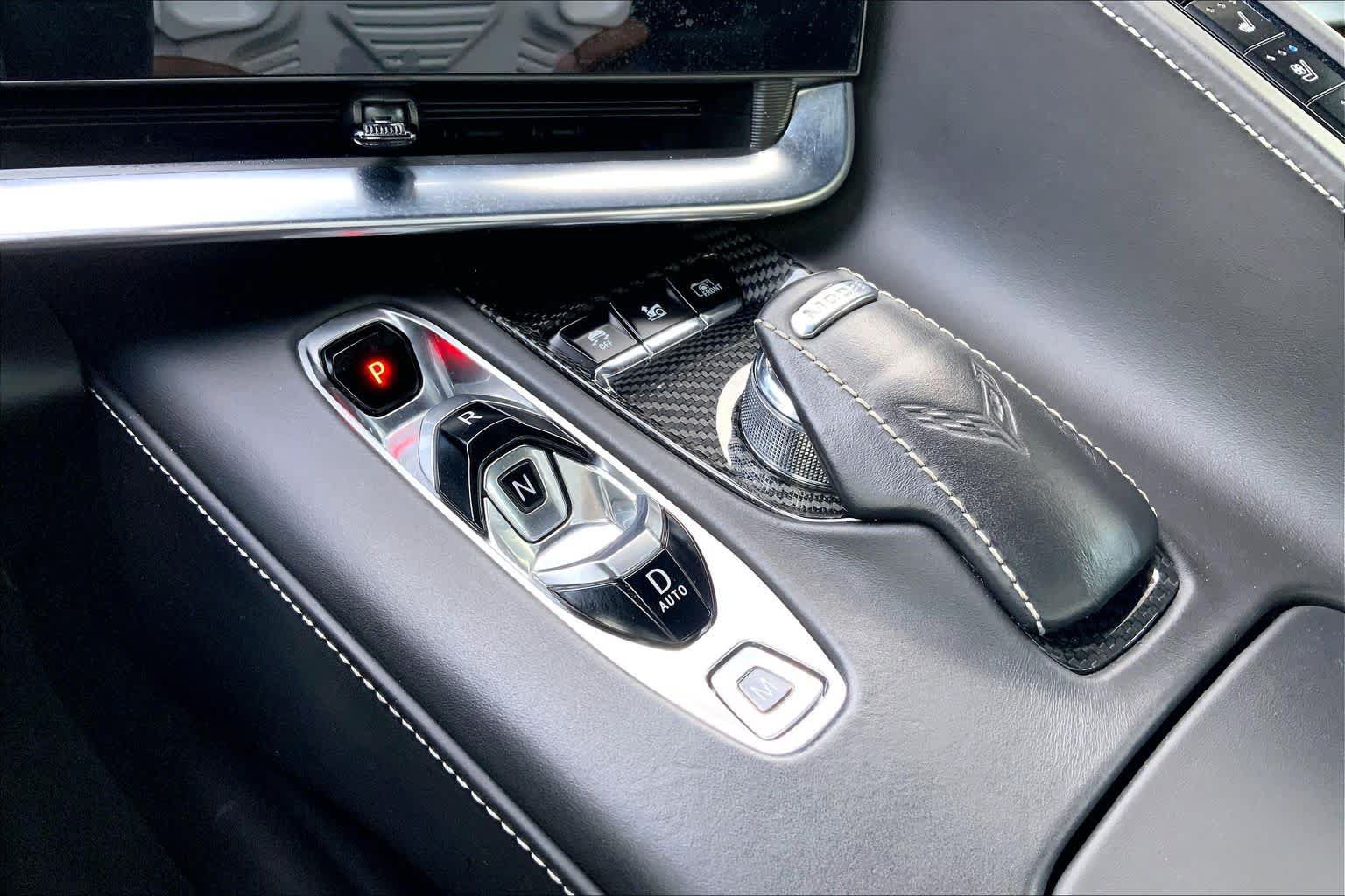 Used 2021 Chevrolet Corvette Stingray Premium Cpe w/ Z51 Performance Package RWD image 28