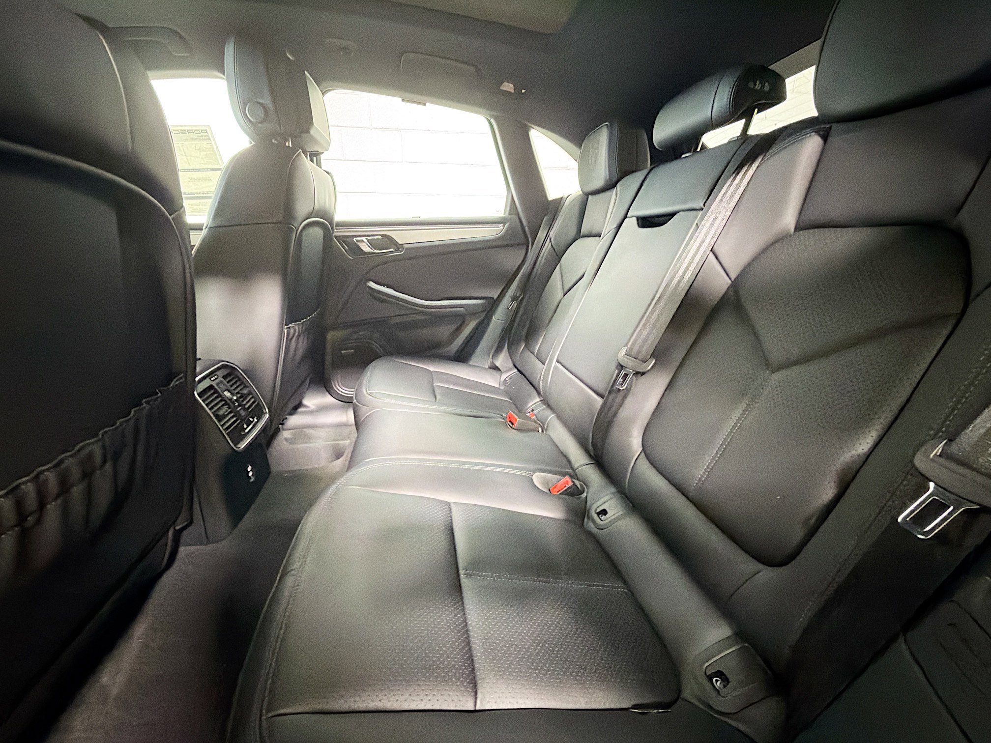 Certified 2026 Porsche Macan AWD/4WD image 21