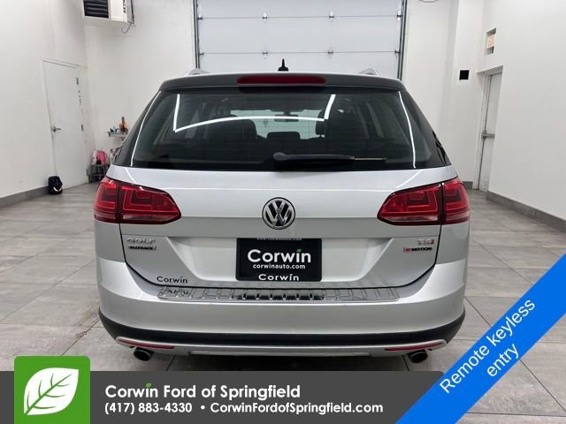 Used 2017 Volkswagen Golf Alltrack SE image 4