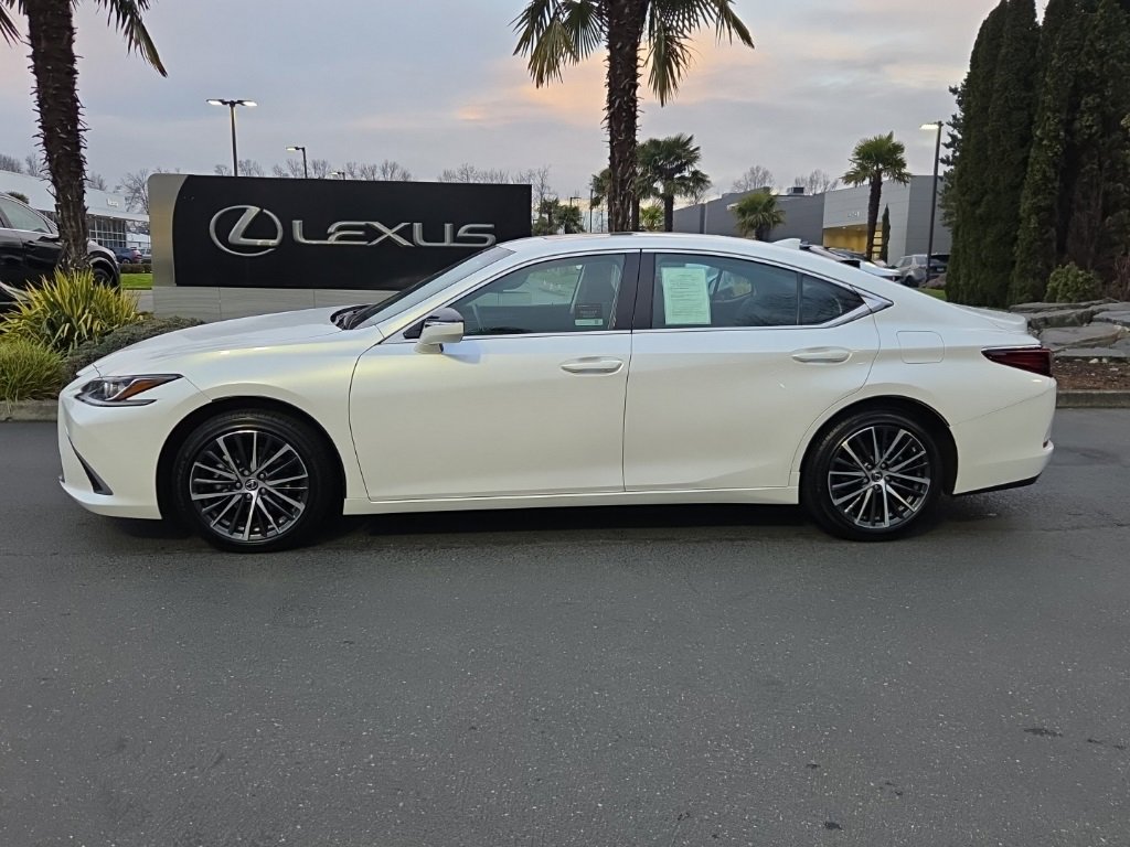 Certified 2024 Lexus ES 350 w/ Premium Package image 2