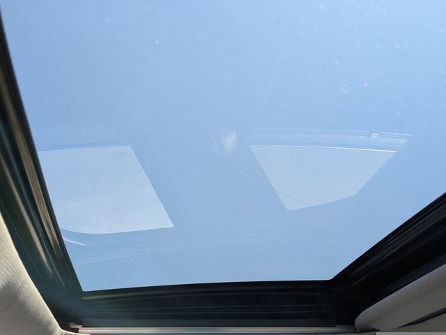 Used 2020 Toyota Highlander XLE image 20