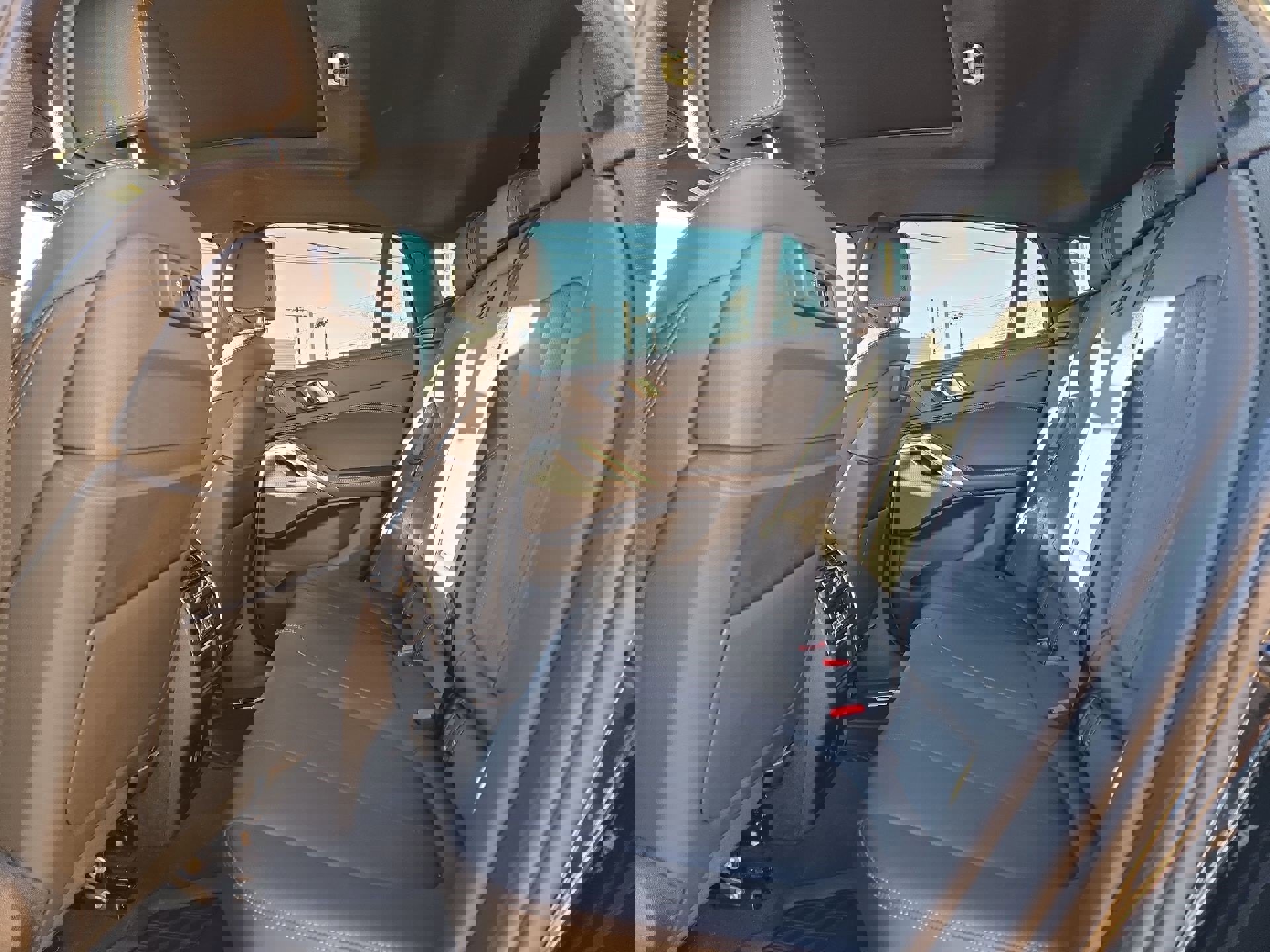 Used 2022 BMW X6 xDrive40i w/ M Sport Package image 13