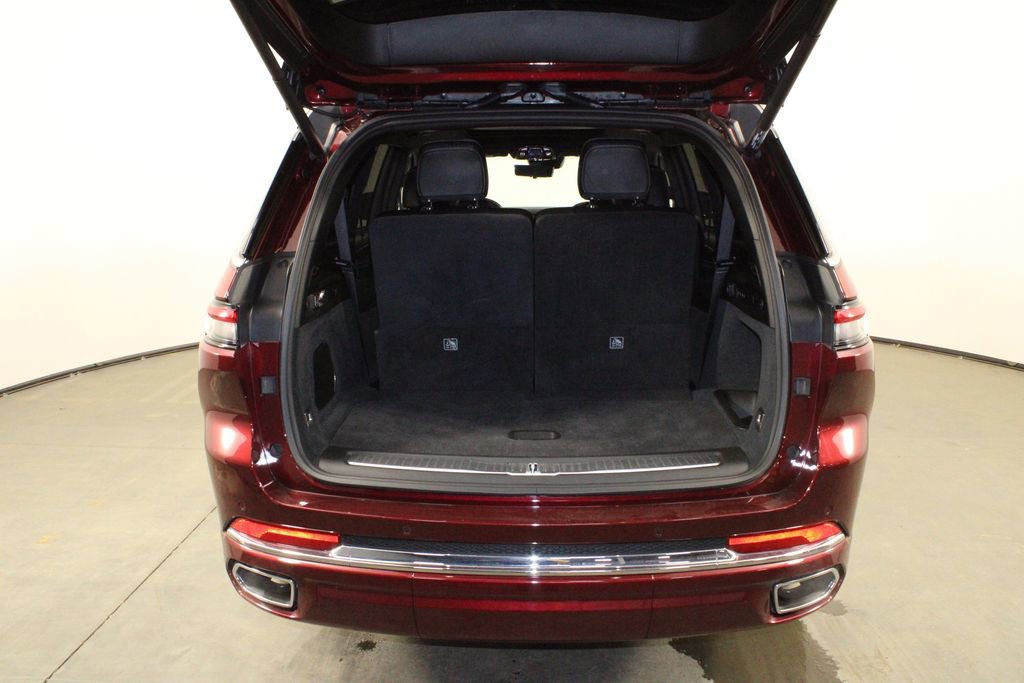 Used 2023 Jeep Grand Cherokee L Overland w/ Advanced Protech Group III image 17