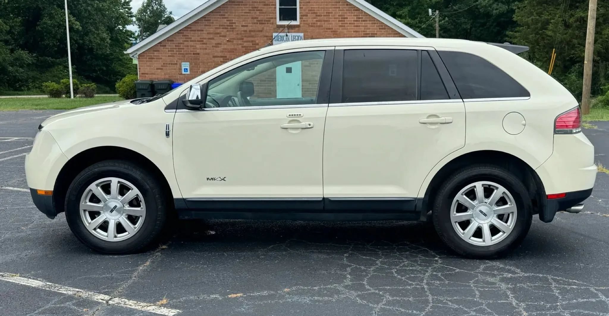 Used 2008 Lincoln MKX 2WD image 3