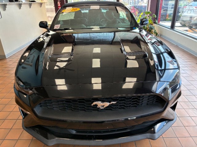 Used 2020 Ford Mustang Premium image 5