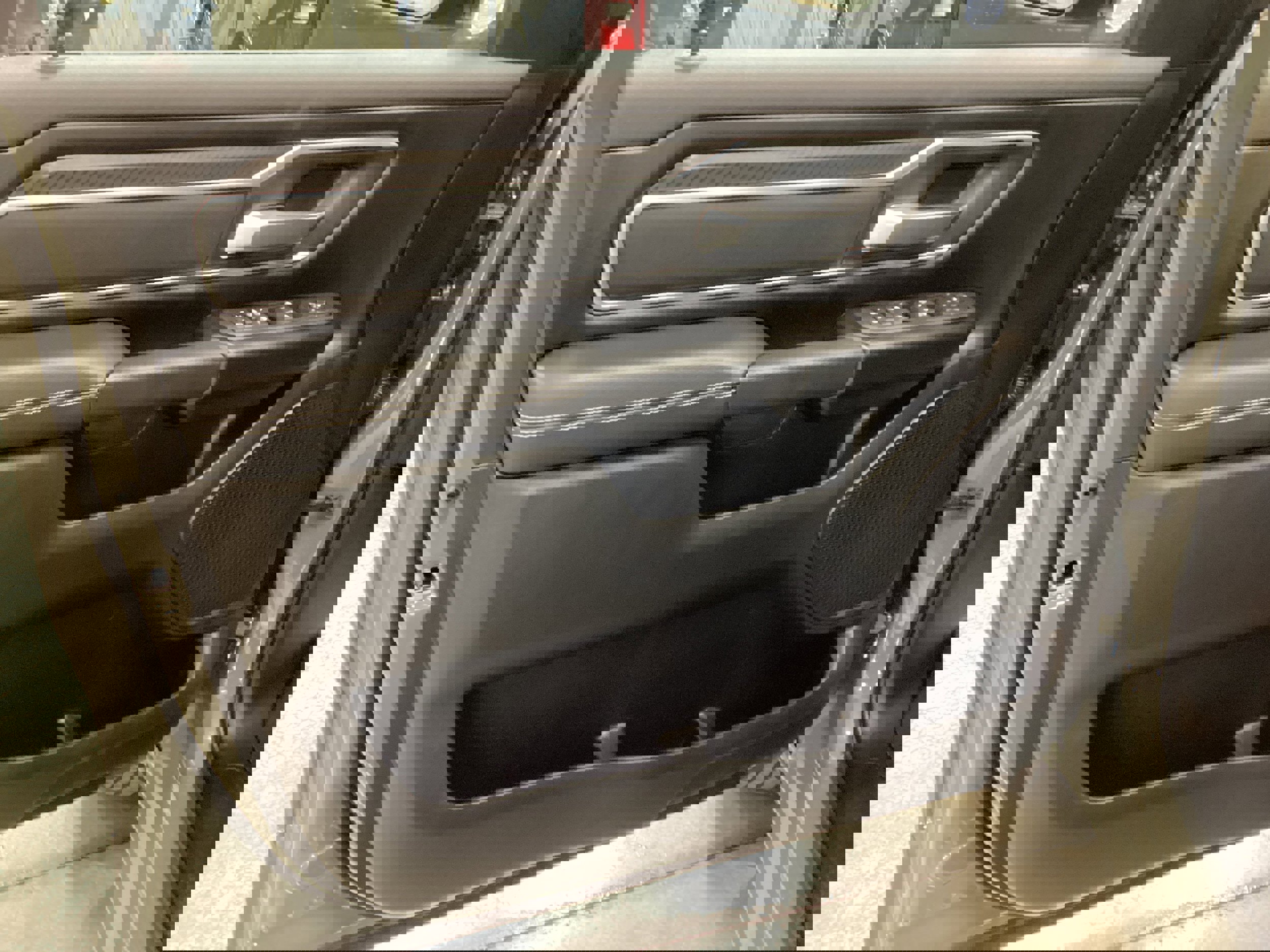 New 2026 RAM 1500 4x4 Crew Cab image 12