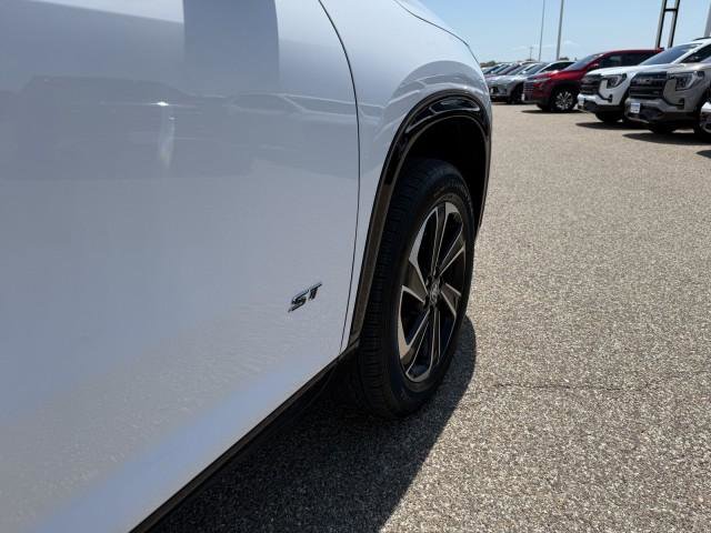 New 2026 Buick Enclave Sport Touring image 11