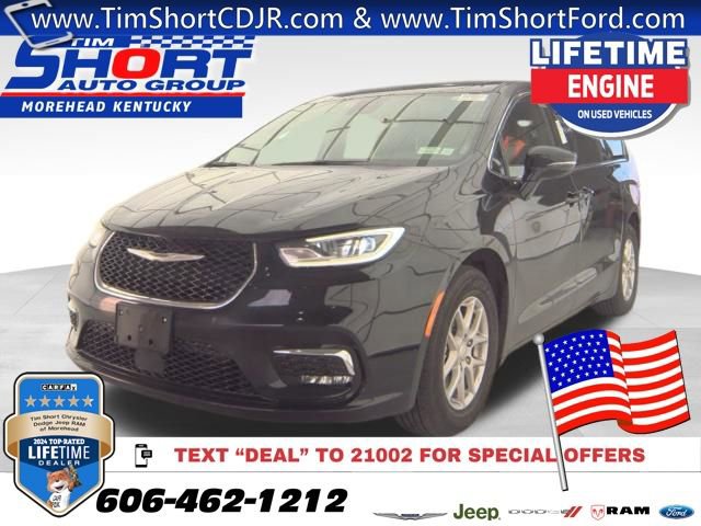 Used 2025 Chrysler Pacifica Select image 1