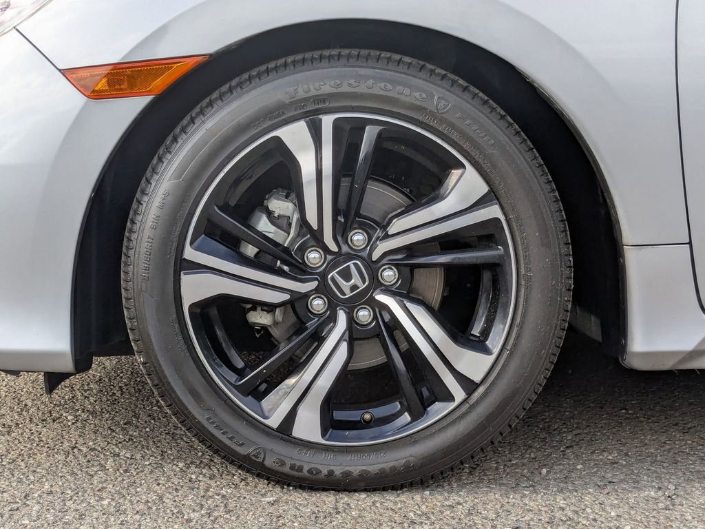 Used 2018 Honda Civic Touring image 9