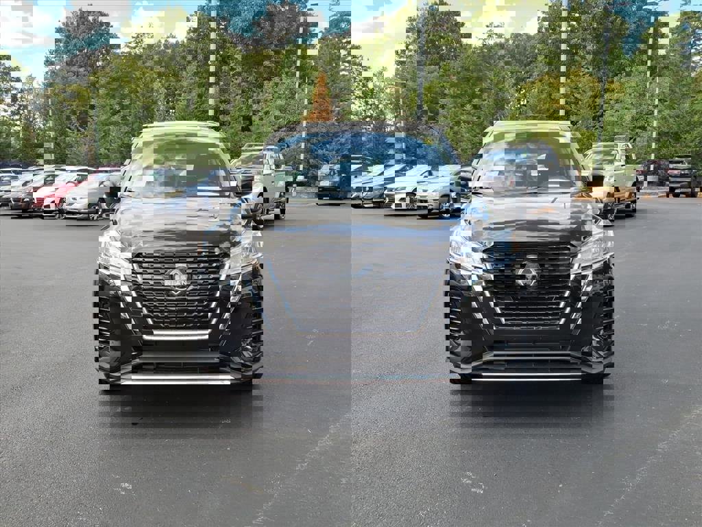 New 2025 Nissan Kicks Play S video 2