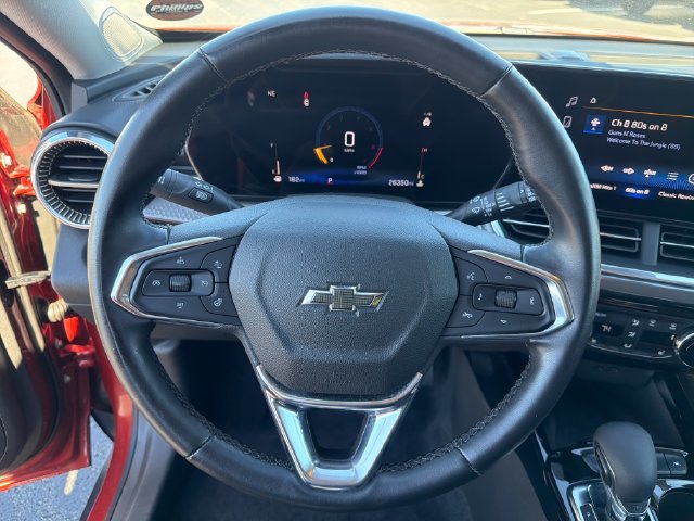 Used 2024 Chevrolet Trax ACTIV w/ Sunroof Package FWD image 16