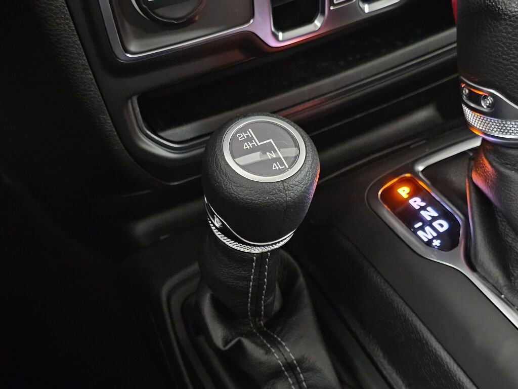 New 2025 Jeep Gladiator Sport image 23