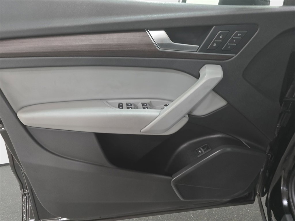 Used 2021 Audi Q5 2.0T Premium image 26