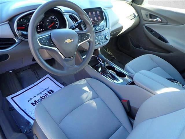 Used 2025 Chevrolet Malibu LT image 9