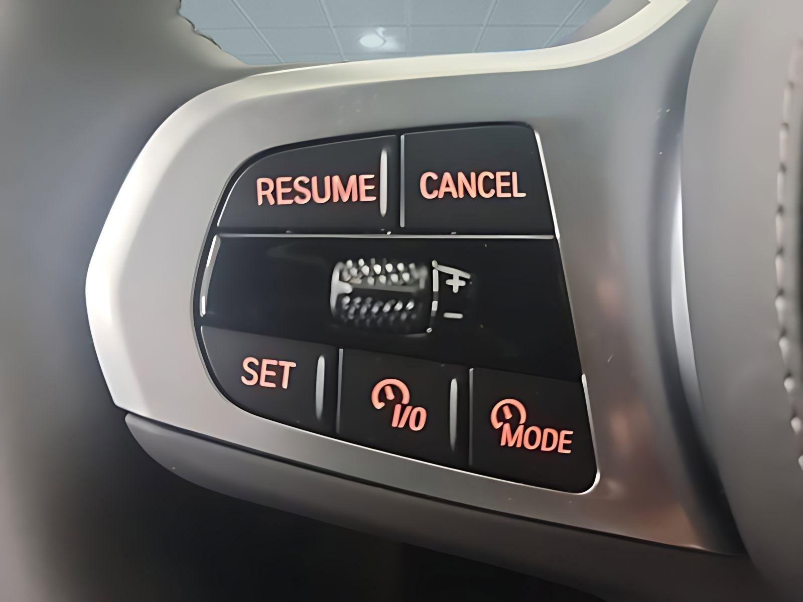 Used 2026 BMW X5 sDrive40i w/ M Sport Package RWD image 10