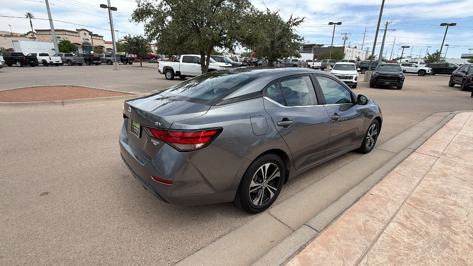 Used 2023 Nissan Sentra SV FWD image 4