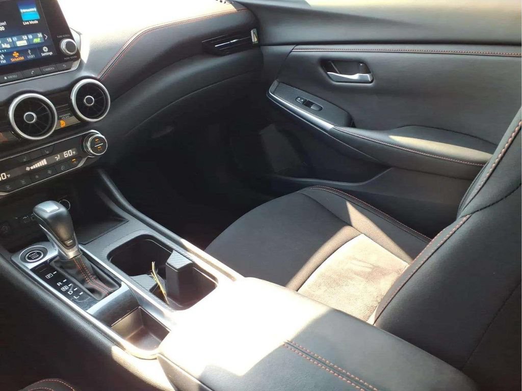 Used 2025 Nissan Sentra SR FWD image 12