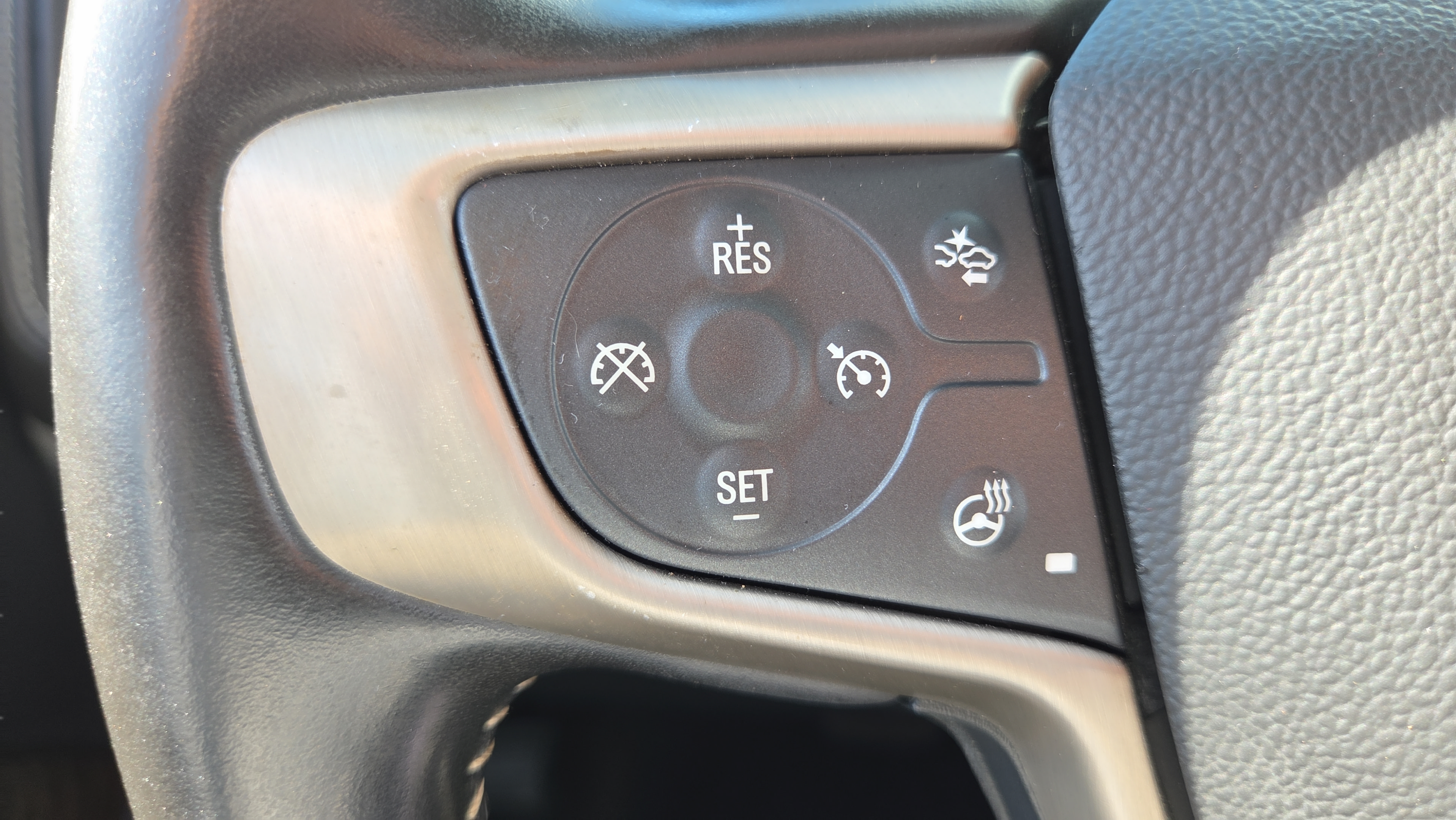 Used 2020 GMC Canyon Denali RWD image 21