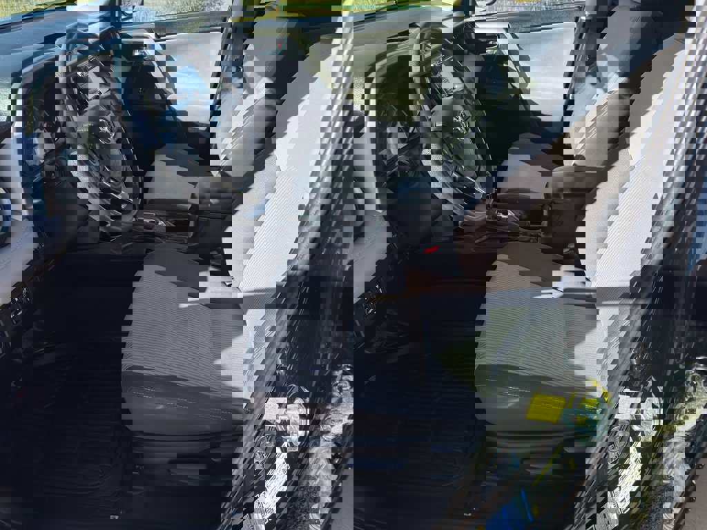 Used 2015 Toyota RAV4 XLE image 10