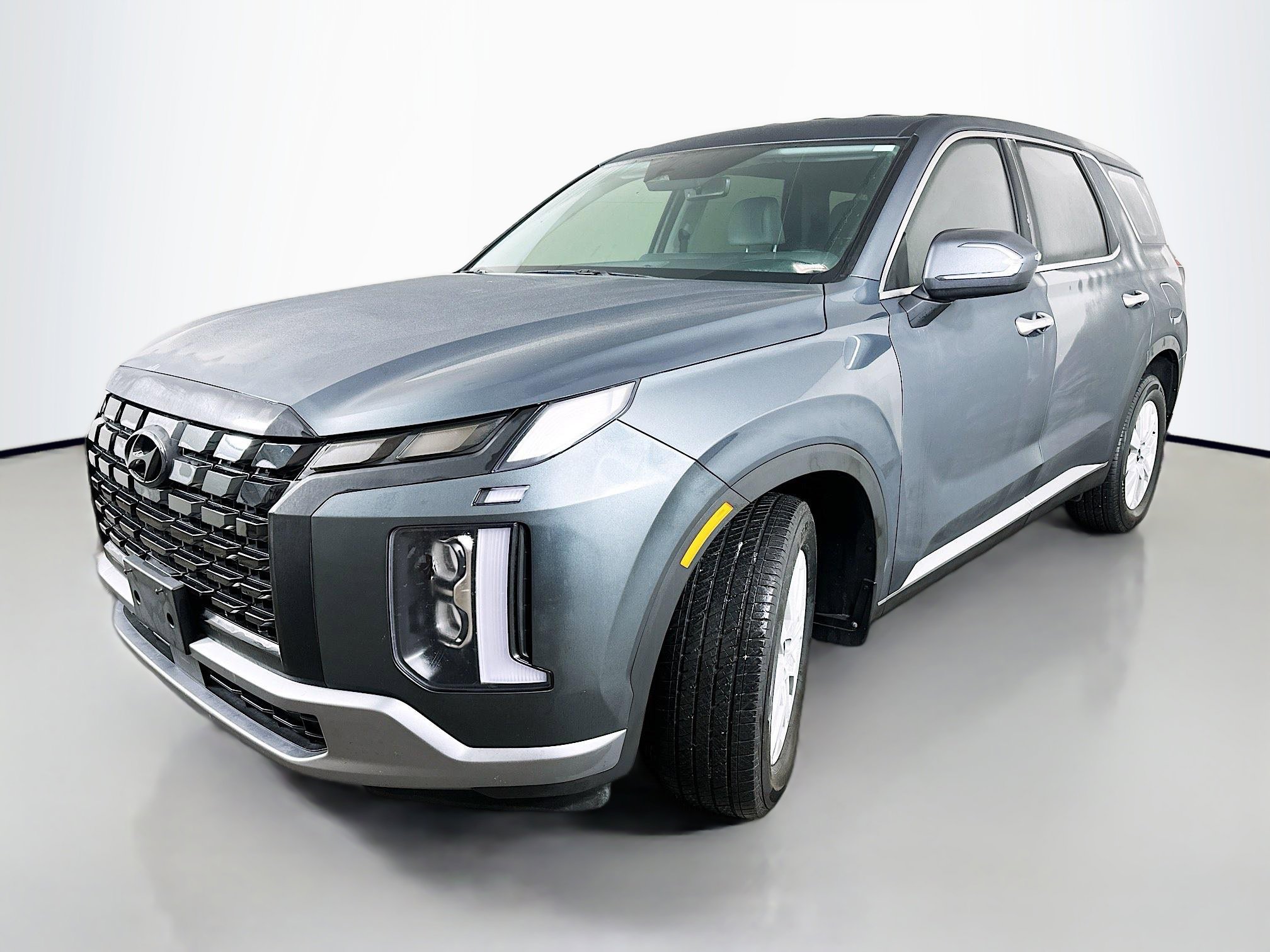 Used 2023 Hyundai Palisade SE w/ Cargo Package image 3