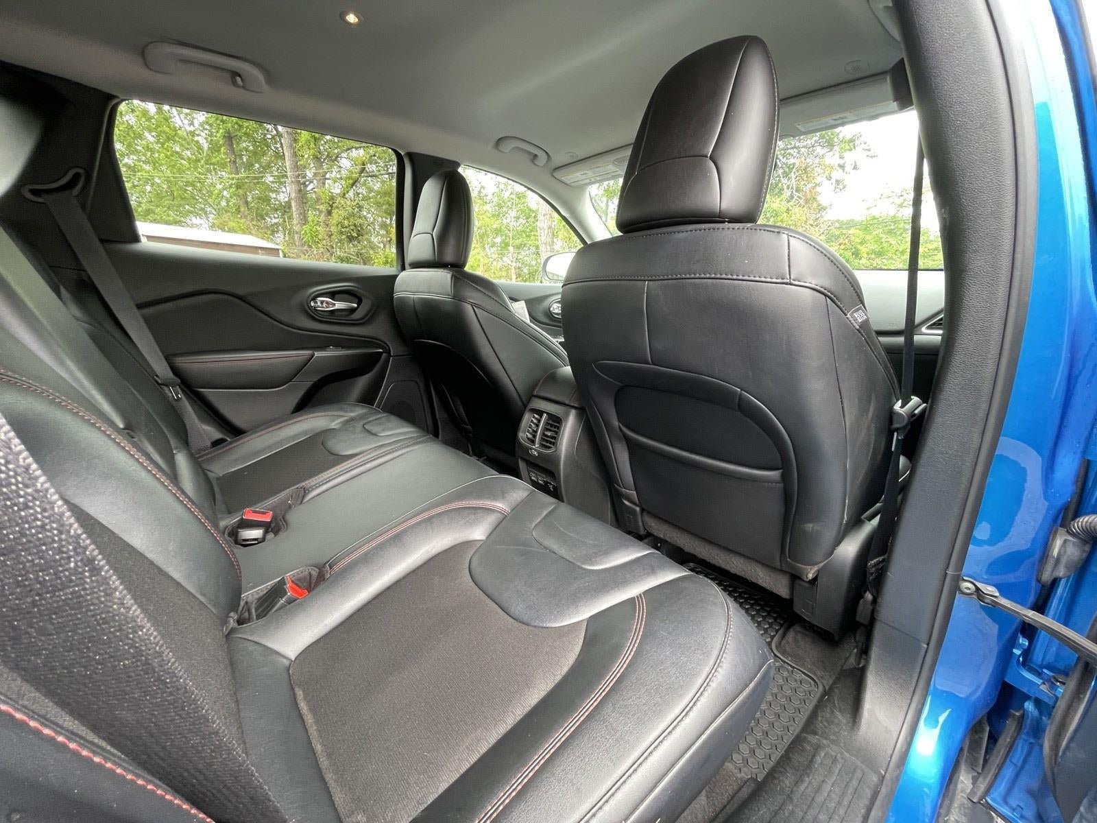 Used 2022 Jeep Cherokee Trailhawk w/ Sound & Nav Group AWD/4WD image 52