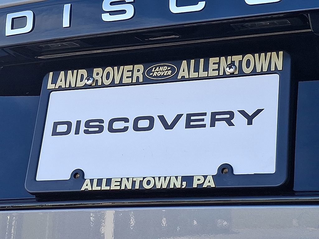 New 2025 Land Rover Discovery S image 22