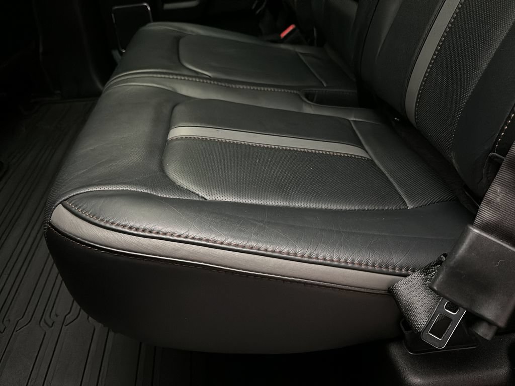 Used 2018 Ford F150 Platinum w/ Equipment Group 701A Luxury AWD/4WD image 16
