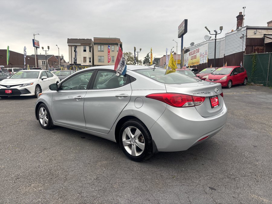 Used 2013 Hyundai Elantra GLS w/ Preferred Pkg FWD image 4