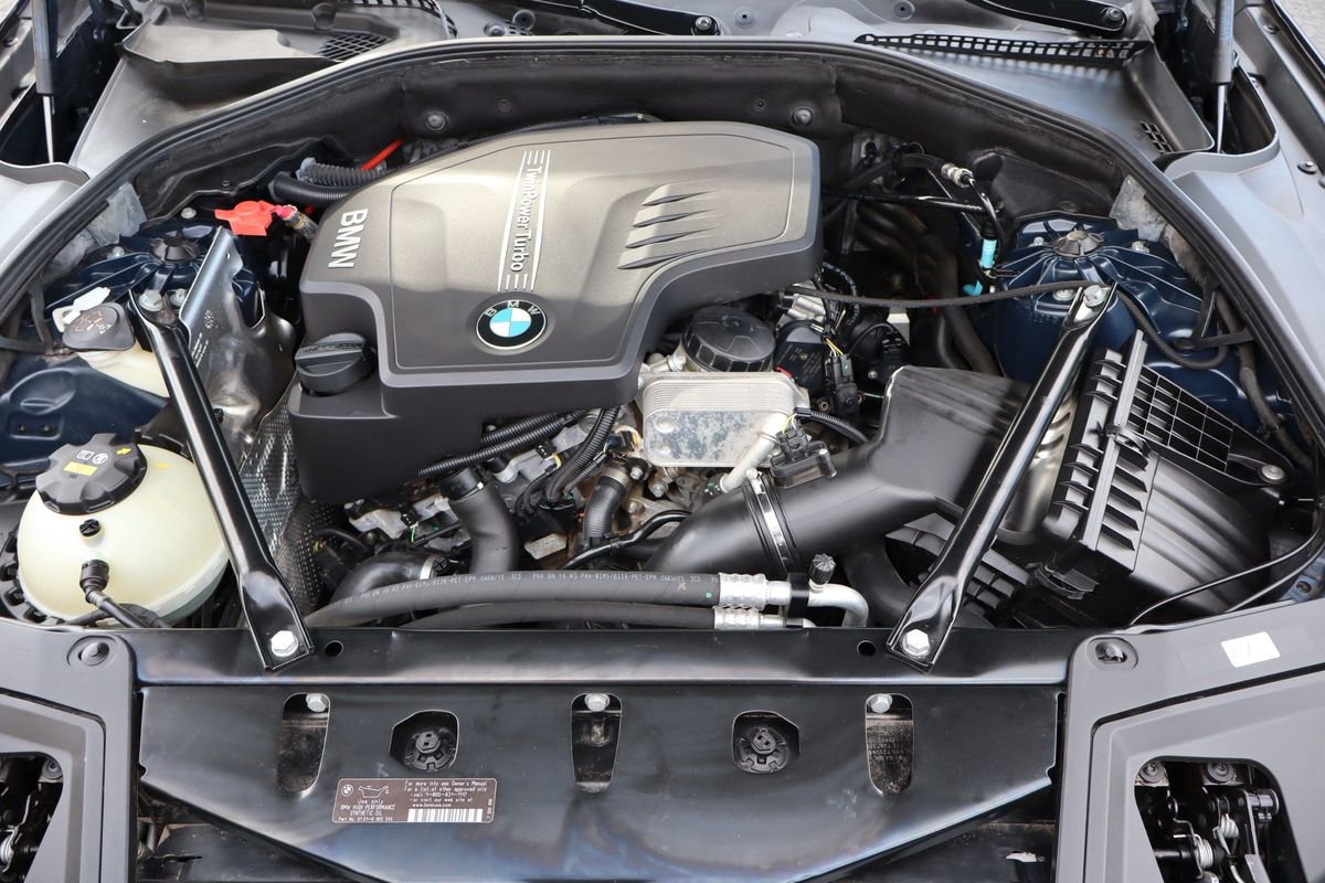 Used 2015 BMW 528i xDrive Sedan image 40