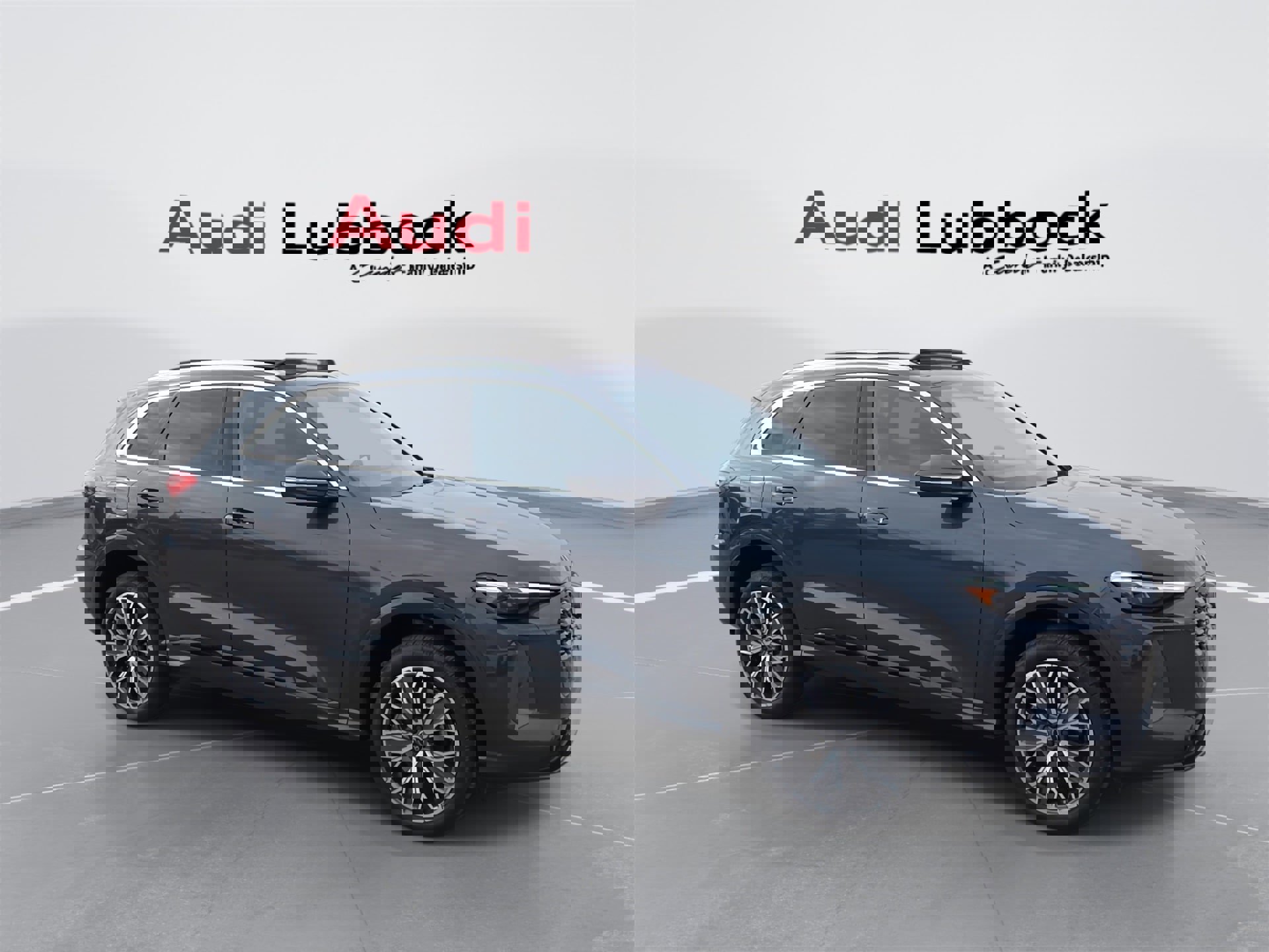 Used 2025 Audi Q5 Premium Plus w/ Premium Plus image 2