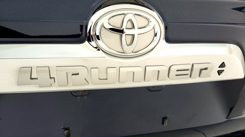 Used 2023 Toyota 4Runner Limited AWD/4WD image 29