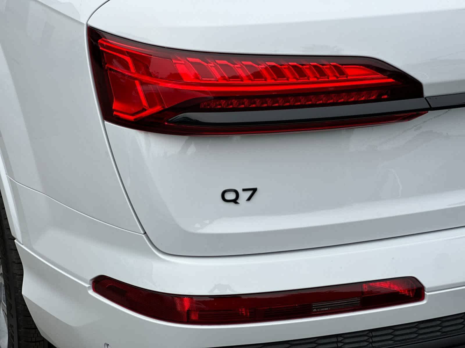 New 2026 Audi Q7 2.0T Premium AWD/4WD image 13