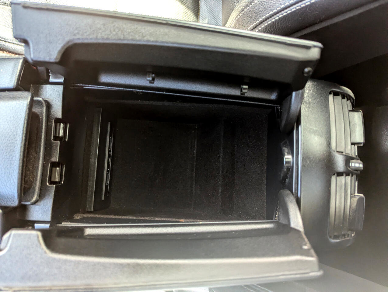 Used 2016 Mercedes-Benz E 400 4MATIC Coupe image 33