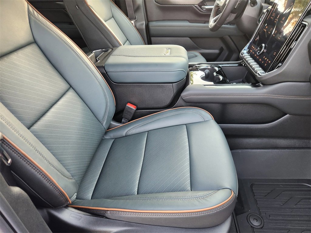 New 2026 GMC Yukon XL AT4 image 9