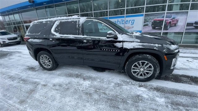 Certified 2023 Chevrolet Traverse LT w/ Rear Camera Mirror Package image 9