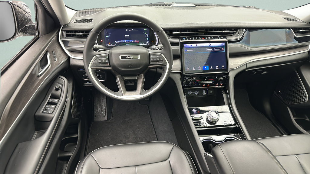 Used 2023 Jeep Grand Cherokee 4WD 4xe image 12
