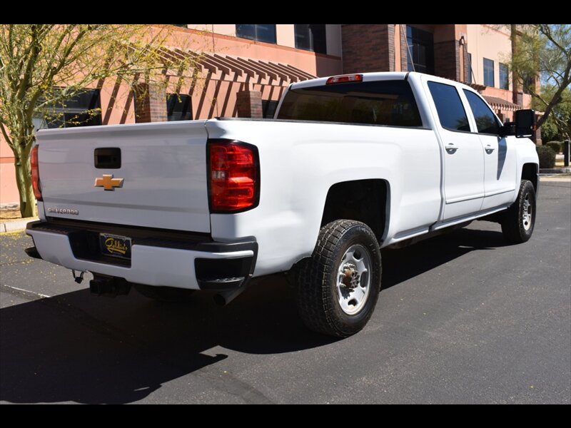 Used 2018 Chevrolet Silverado 2500 LT AWD/4WD image 7