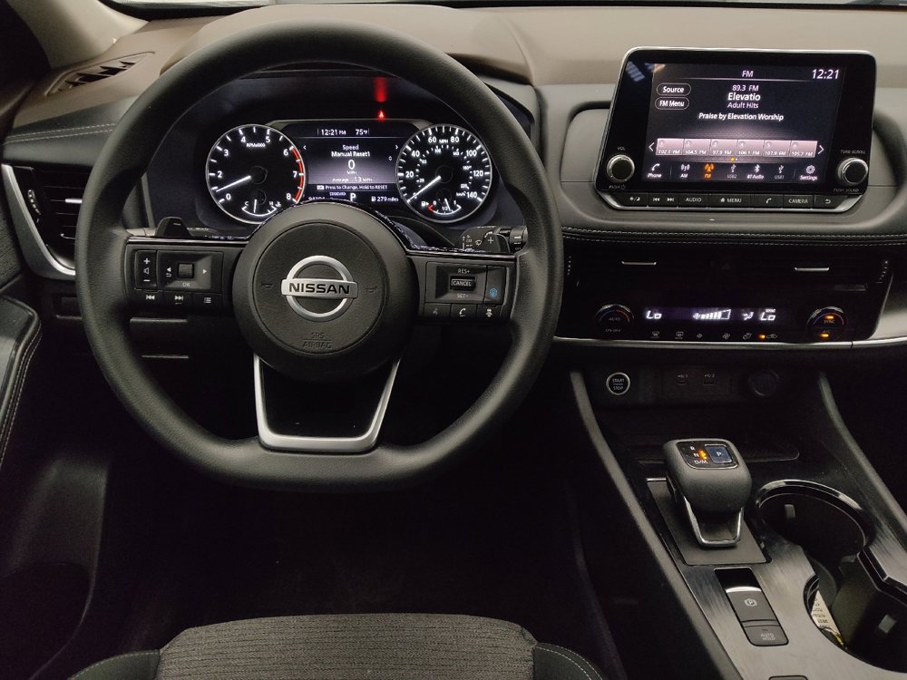 Used 2021 Nissan Rogue SV image 22