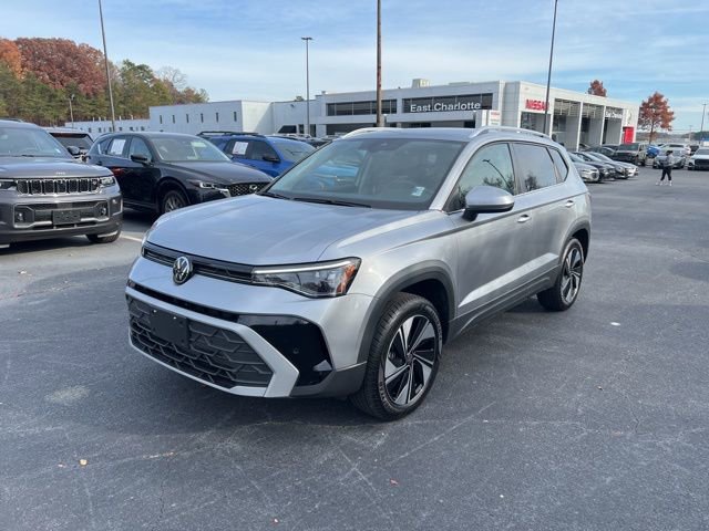 Used 2025 Volkswagen Taos SE