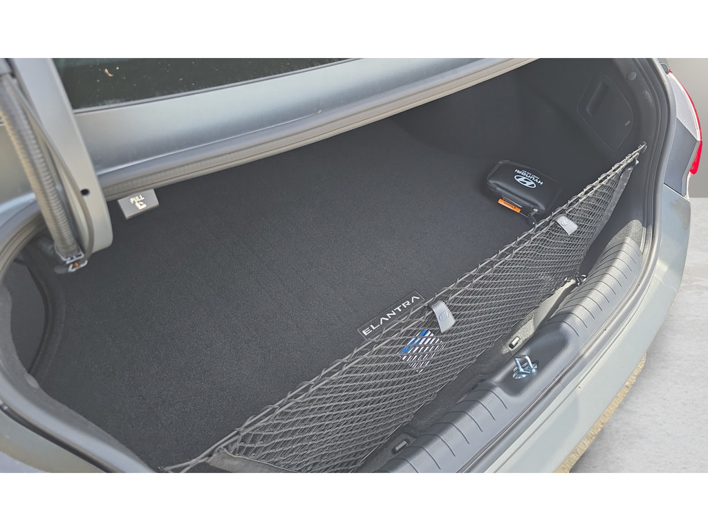 New 2026 Hyundai Elantra SEL Sport Premium FWD image 9